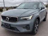 Used 2023 Volvo XC40 B5 Plus image 3