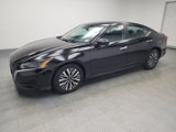 Used 2023 Nissan Altima 2.5 SV image 2