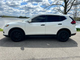 Used 2017 Nissan Rogue S image 2