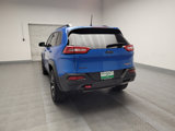 Used 2018 Jeep Cherokee Trailhawk image 6