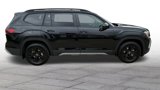 New 2025 Volkswagen Atlas Peak Edition SE image 3