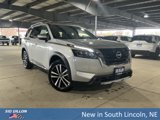 New 2025 Nissan Pathfinder Platinum image 2
