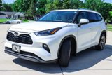 Used 2021 Toyota Highlander XLE image 3