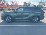 Used 2023 Toyota Highlander XLE image 2