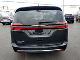 Used 2021 Chrysler Pacifica Touring image 4