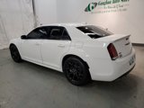 Used 2022 Chrysler 300 Touring L image 3