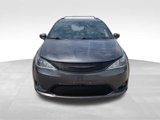 Used 2018 Chrysler Pacifica Touring-L w/ S Appearance Package image 2