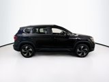 Used 2024 Volkswagen Taos SE w/ Panoramic Sunroof Package image 4