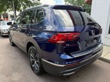 Used 2023 Volkswagen Tiguan SE image 2