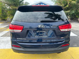 Used 2017 Kia Sorento LX w/ LX Convenience Package image 6