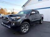 Used 2017 Toyota Tacoma Limited image 3