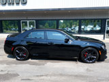 Used 2023 Chrysler 300 C image 4