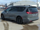 New 2025 Chrysler Pacifica Limited image 4
