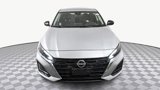 Used 2024 Nissan Altima 2.5 SV image 2