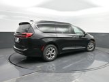 Used 2023 Chrysler Pacifica Limited image 2