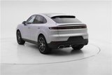 Used 2024 Porsche Cayenne Coupe image 3
