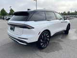 Used 2024 Lincoln Nautilus Reserve w/ Equipment Group 202A image 4
