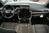Used 2025 GMC Yukon Denali Ultimate image 3