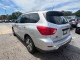 Used 2018 Nissan Pathfinder SV image 5