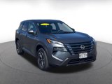 Used 2024 Nissan Rogue SV image 3