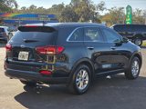 Used 2019 Kia Sorento LX w/ LX Convenience Package image 5