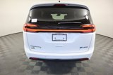 New 2025 Chrysler Pacifica Select image 5