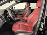 Used 2025 Porsche Macan image 5