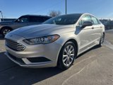 Used 2017 Ford Fusion SE w/ Fusion SE Technology Package image 2