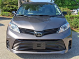 Used 2019 Toyota Sienna L image 2