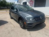 Used 2020 Volkswagen Tiguan SE w/ Panoramic Sunroof Package image 2