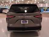 Used 2024 Toyota Sienna Platinum image 5