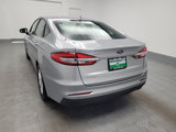 Used 2020 Ford Fusion SE image 6