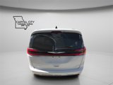 New 2025 Chrysler Pacifica Select image 6