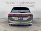 New 2025 Volkswagen Atlas Peak Edition SE image 4
