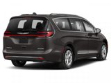 Used 2023 Chrysler Pacifica Touring-L image 4