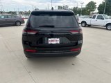 Used 2023 Jeep Grand Cherokee Altitude image 5