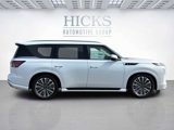 New 2025 INFINITI QX80 Luxe image 4