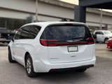 Used 2024 Chrysler Pacifica Touring-L image 3