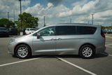 Used 2021 Chrysler Pacifica Touring-L image 2