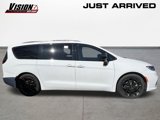 New 2024 Chrysler Pacifica Touring-L w/ Uconnect Theater Family Group image 5