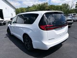 New 2026 Chrysler Pacifica Limited image 4