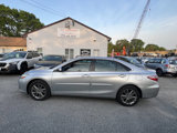 Used 2017 Toyota Camry SE image 2