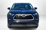 Used 2022 Toyota Highlander XLE image 2
