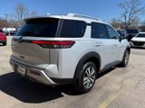 Used 2023 Nissan Pathfinder SL image 4