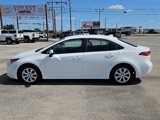 Used 2022 Toyota Corolla LE image 3