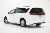 Used 2022 Chrysler Pacifica Touring-L image 5
