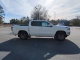 New 2025 Nissan Frontier SV w/ SV Convenience Package image 2