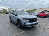 Used 2025 Honda Pilot TrailSport image 3