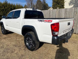 Used 2017 Toyota Tacoma TRD Off-Road image 5