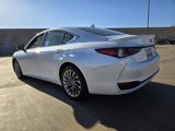 New 2025 Lexus ES 300h w/ Luxury Package image 4